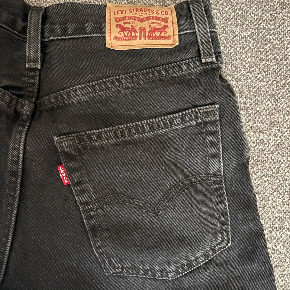 Levi's Women's 94 Baggy Jeans - Picture 3 of 4